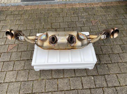 Verkaufe Audi R8 Abgasanlage Modell V10 620PS EZ: 2020