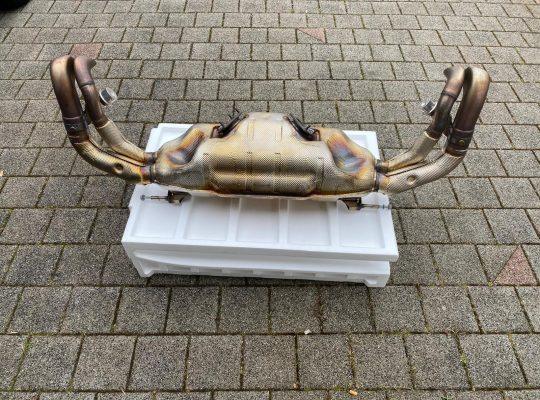 Verkaufe Audi R8 Abgasanlage Modell V10 620PS EZ: 2020