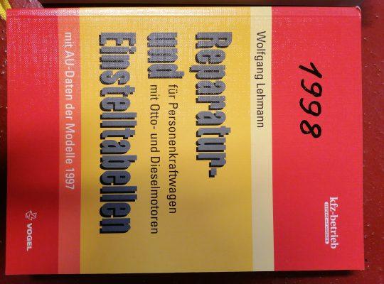 Reparatur- und Einstelltabellen KFZ verschiedene Jahrgänge, AU, Abgaswerte.