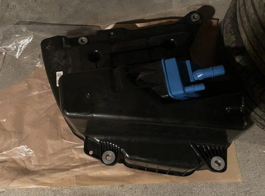 Audi A4 B9 Adblue Tank / Reduktionsmitteltank