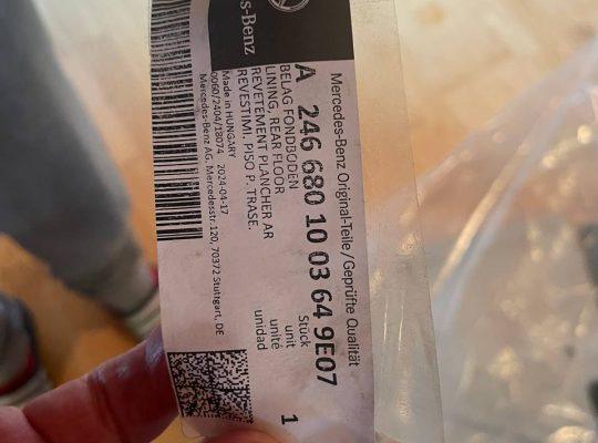 REAR FLOOR MERCEDES A Klasse (A180) Teppich
