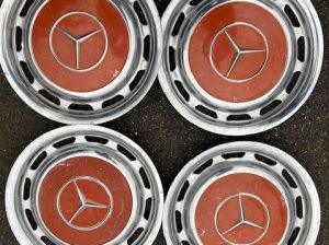 Mercedes Radkappen w115 / w123 – 4 Stück – 14 Zoll – in Englischrot