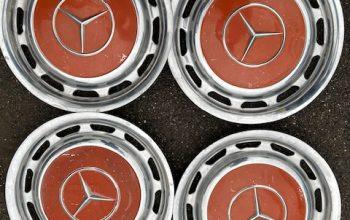 Mercedes Radkappen w115 / w123 – 4 Stück – 14 Zoll – in Englischrot