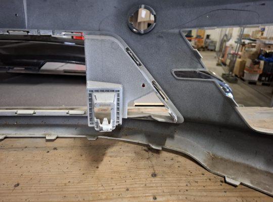 VW Caddy 4 Maxi Front Stoßstange Original Top