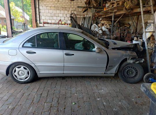Schlachte einen Mercedes W203 c180, Ersatzteile, Autoteile