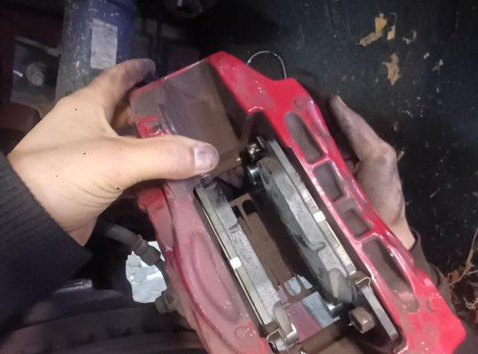 Bremsbeläge für den Genesis GV70 vorne