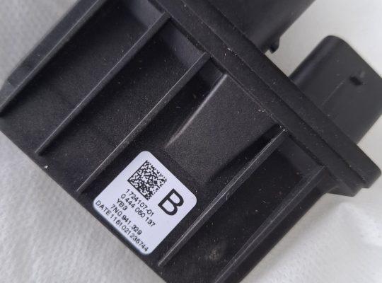 VW Steuergerät Harnstoffeinspritzung Bosch 0444050137 NEU